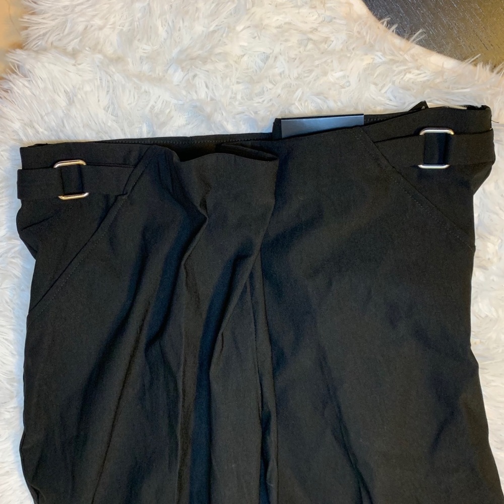 ROZ ALI STRETCH PANT with cute silver side charms